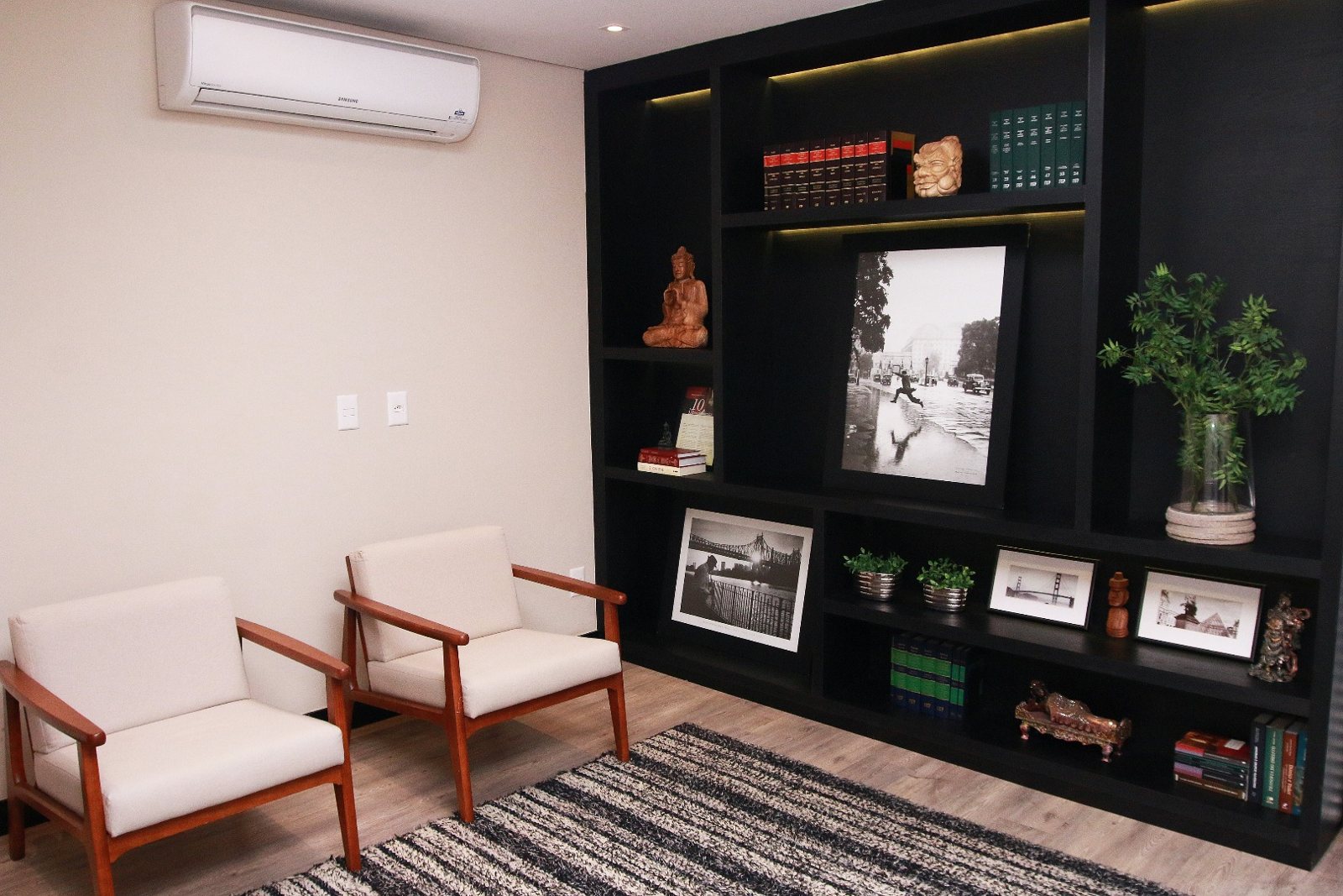 Escritório Bruno Fuga em Londrina &mdash; Sala de espera