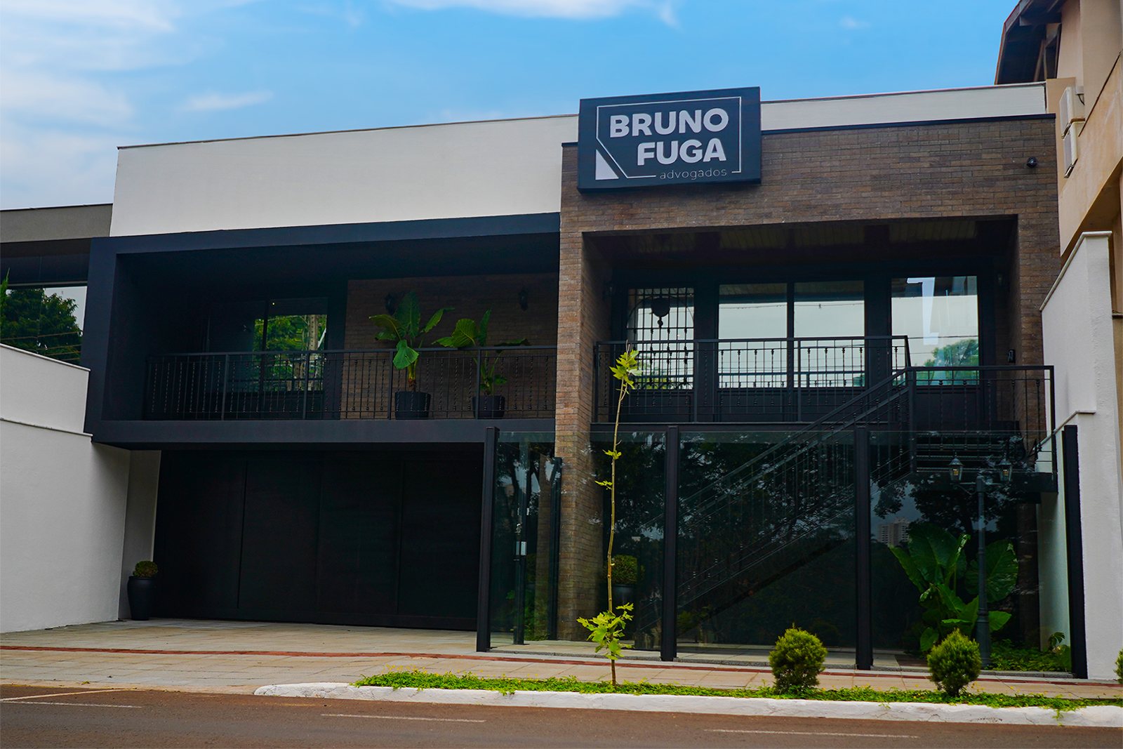 Escritório Bruno Fuga em Londrina &mdash; Fachada